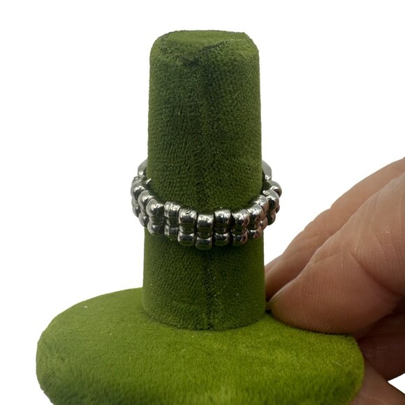 Vintage Silver-Plated Adjustable Ring With Ruby Red Gemstone - Picture 3 of 6